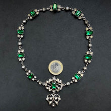 Lade das Bild in den Galerie-Viewer, Victorian Silber Collier Paste grün weiß Normandie Frankreich alt antik c. 1880 S