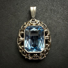 Load image into Gallery viewer, Art Deco Anhänger 830 Silber Spinell blau Handarbeit alt antik c. 1920