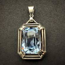 Load image into Gallery viewer, Art Deco Anhänger Silber Spinell blau Design Handarbeit alt antik c. 1920