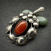 Load image into Gallery viewer, Jugendstil Anhänger 800 Silber Karneol floral alt antik c. 1910
