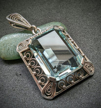 Lade das Bild in den Galerie-Viewer, Art Deco Jugendstil Anhänger Silber 835 blauer Stein