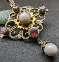 Lade das Bild in den Galerie-Viewer, Antiker Anhänger min 750 Silber Naturperlen Almandin Granat alt c. 1820