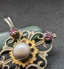 Lade das Bild in den Galerie-Viewer, Antiker Anhänger min 750 Silber Naturperlen Almandin Granat alt c. 1820