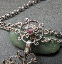 Lade das Bild in den Galerie-Viewer, Antikes zweireihiges Silber Collier Granat Perle alt ca. 1840