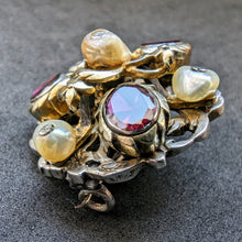 Lade das Bild in den Galerie-Viewer, Knopf Brosche min. 750 Silber Almandin Granat Naturperle Perle alt antik c. 1800 S