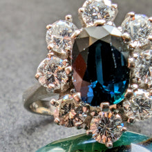 Lade das Bild in den Galerie-Viewer, Entourage Ring 585 Gold Wien blauer Saphir 1,1 Carat Diamant 1 Carat RG 52 S