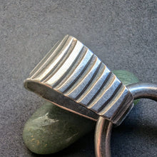 Lade das Bild in den Galerie-Viewer, Vintage Designer Anhänger Worpswede Deodat von Kleist 835 Silber