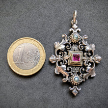 Load image into Gallery viewer, Neorenaissance Silber Anhänger Hermann Bauer Schwäbisch Gmünd Perle antik 1883 S
