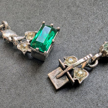 Load image into Gallery viewer, Victorian Silber Collier Paste grün weiß Normandie Frankreich alt antik c. 1880