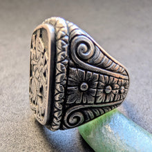 Load image into Gallery viewer, Ring Heiliger Georg Drachentöter 800 Silber alt antik c. 1920 RG 64 S