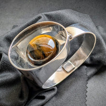 Lade das Bild in den Galerie-Viewer, Vintage Armreif Christer Stenberg for Kaunis Koru 925 Silber Tigerauge Armband 1975 S