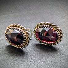 Load image into Gallery viewer, Vintage Tracht Ohrringe 835 Silber vergoldete Fassungen XL Granat rot alt