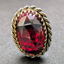 Load image into Gallery viewer, Vintage Tracht Ohrringe 835 Silber vergoldete Fassungen XL Granat rot alt