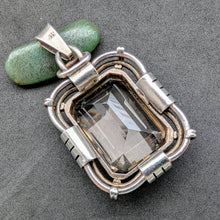 Lade das Bild in den Galerie-Viewer, Jugendstil Art Deco Anhänger 835 Silber Rauchquarz Handarbeit alt antik S
