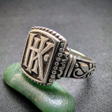 Lade das Bild in den Galerie-Viewer, Jugendstil Monogramm Ring 900 Silber HK KH alt c. 1920 RG 63 S
