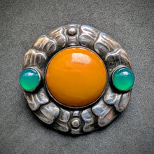 Lade das Bild in den Galerie-Viewer, Georg Jensen Jugendstil Brosche 49 Bernstein Chrysopras 928 Silber 1909 - 1914 S