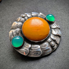 Lade das Bild in den Galerie-Viewer, Georg Jensen Jugendstil Brosche 49 Bernstein Chrysopras 928 Silber 1909 - 1914 S