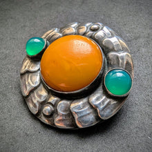 Lade das Bild in den Galerie-Viewer, Georg Jensen Jugendstil Brosche 49 Bernstein Chrysopras 928 Silber 1909 - 1914 S