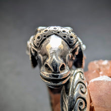 Lade das Bild in den Galerie-Viewer, Vintage Widder Ring 925 Silber Silberschmiedearbeit etruskischer Stil RG 59 S