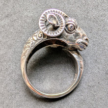 Lade das Bild in den Galerie-Viewer, Vintage Widder Ring 925 Silber Silberschmiedearbeit etruskischer Stil RG 59 S