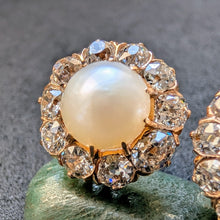 Lade das Bild in den Galerie-Viewer, Cluster Ohrringe Ohrstecker 585 Gold Diamanten c. 2,5 Ct Perlen antik c. 1900 S