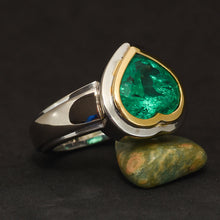 Lade das Bild in den Galerie-Viewer, Herz Ring 18k 750 Weißgold Smaragd Kolumbien 4,8 Carat Verlobungsring RG 54