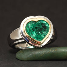 Lade das Bild in den Galerie-Viewer, Herz Ring 18k 750 Weißgold Smaragd Kolumbien 4,8 Carat Verlobungsring RG 54