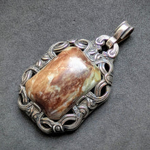 Lade das Bild in den Galerie-Viewer, Jugendstil Art Deco Anhänger Silber Speckstein Handarbeit alt antik c. 1920 S