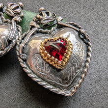 Lade das Bild in den Galerie-Viewer, Vintage Granat Ohrringe Ohrclips Krone Herz Silber teilvergoldet Tracht alt S