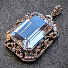 Lade das Bild in den Galerie-Viewer, Jugendstil Anhänger 835 Silber Bergkristall Silberschmiedearbeit antik c. 1920 S