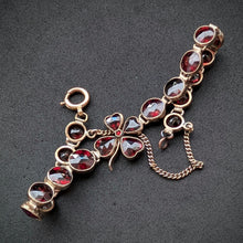Lade das Bild in den Galerie-Viewer, Granat Armband Tombak vierblättriges Kleeblatt Glück alt antik c. 1900 S