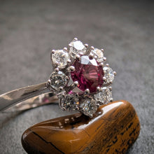 Lade das Bild in den Galerie-Viewer, Entourage Ring 585 Gold pink lila rot Saphir 0,75 Ct Diamant 0,56 Ct RG 63/64 S