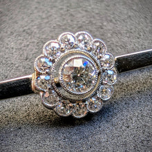 Lade das Bild in den Galerie-Viewer, Art Deco Target Brosche 14k 585 Gold Diamanten 0,51 Ct alt antik c. 1920 S