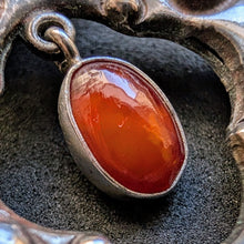 Lade das Bild in den Galerie-Viewer, Jugendstil Anhänger 830 Silber JW Butterscotch Bernstein alt antik c. 1920 S