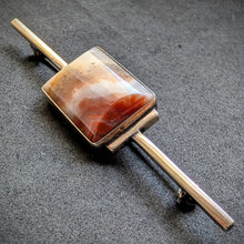 Lade das Bild in den Galerie-Viewer, Art Deco Brosche 935 Silber Achat rot weiß alt antik c. 1920 S