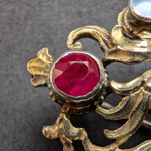 Lade das Bild in den Galerie-Viewer, Neorenaissance Silber Brosche Rubin Perle Perlmutt floral alt antik c. 1870 S