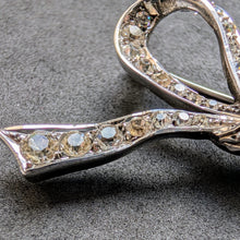 Lade das Bild in den Galerie-Viewer, Jugendstil Brosche 835 Silber Schleife Paste Silberschmiedearbeit alt c. 1920 S