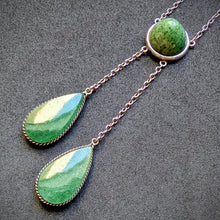 Lade das Bild in den Galerie-Viewer, Jugendstil Lavalliere Collier Silber grüner Quarz alt antik c. 1910 S