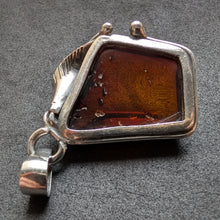Lade das Bild in den Galerie-Viewer, Vintage Anhänger Bernstein Sterling Silber 925 floral Handarbeit
