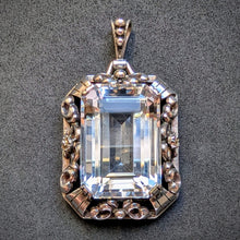 Lade das Bild in den Galerie-Viewer, Jugendstil Anhänger 835 Silber Bergkristall Silberschmiedearbeit antik c. 1920 S