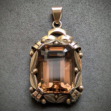Lade das Bild in den Galerie-Viewer, Jugendstil Anhänger 835 Silber vergoldet Rauchquarz floral alt antik c. 1920