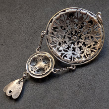 Lade das Bild in den Galerie-Viewer, Neorenaissance Anhänger versilbert Perlmutt dreiteilig alt antik c. 1880 S