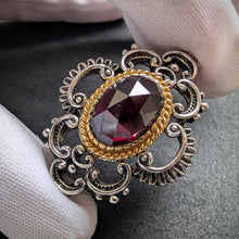 Load image into Gallery viewer, Vintage Brosche 835 Silber Granat rot Tracht Silberschmiedearbeit alt S