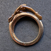 Load image into Gallery viewer, Claddagh Ring 18k 750 Gold movable heart love friendship old c. 1920 RG 49/50 S