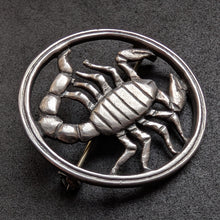 Lade das Bild in den Galerie-Viewer, Vintage Skorpion Brosche Volmer Balmer Denmark Sterling Silber 925