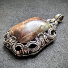 Lade das Bild in den Galerie-Viewer, Jugendstil Art Deco Anhänger Silber Speckstein Handarbeit alt antik c. 1920 S