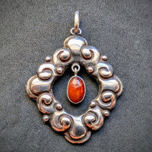 Lade das Bild in den Galerie-Viewer, Jugendstil Anhänger 830 Silber JW Butterscotch Bernstein alt antik c. 1920 S