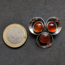 Lade das Bild in den Galerie-Viewer, Vintage Brosche NE From Denmark 925 Silber Bernstein Silberschmiedearbeit alt S