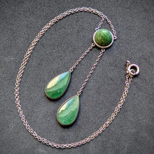 Lade das Bild in den Galerie-Viewer, Jugendstil Lavalliere Collier Silber grüner Quarz alt antik c. 1910 S