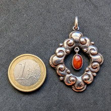 Lade das Bild in den Galerie-Viewer, Jugendstil Anhänger 830 Silber JW Butterscotch Bernstein alt antik c. 1920 S